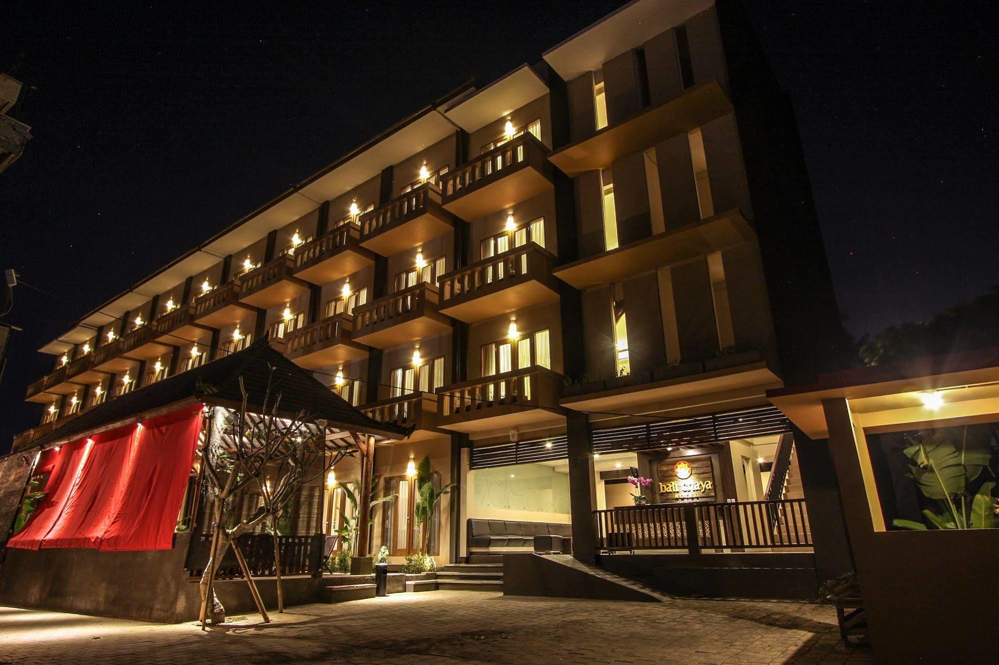 होटल Bali Chaya 3*